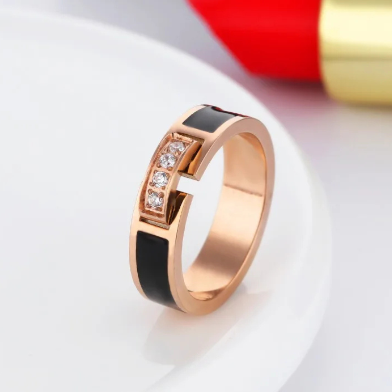 Bague ORZEL or rose – Acier inoxydable & zircone cubique.