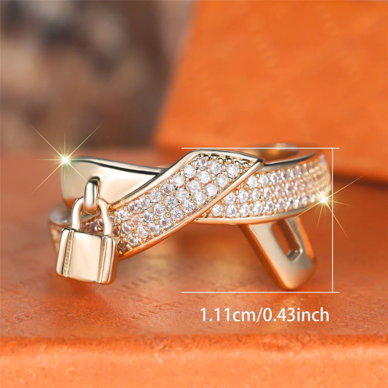 Bague OERZL plaquée or – Zircon blanc & promesse d’amour.