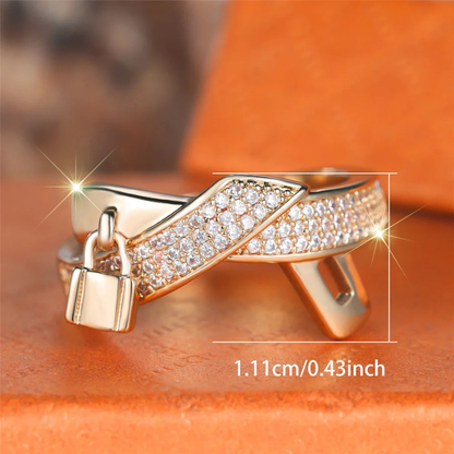 Bague OERZL plaquée or – Zircon blanc & promesse d’amour.