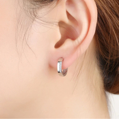 Boucles d'oreilles en argent 925 – Zircon & élégance intemporelle.