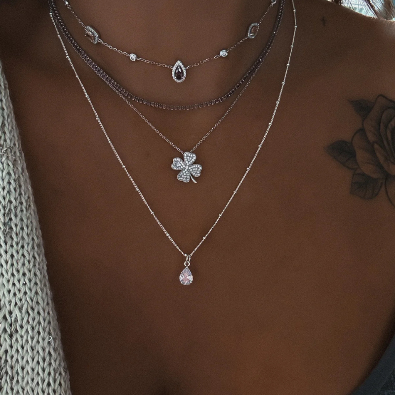 Collier ORZEL en argent 925 – pendentif plante avec zircons tendance.