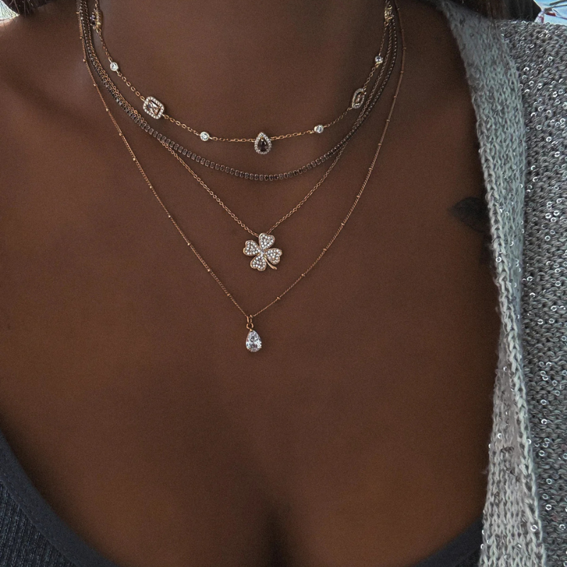 Collier ORZEL en argent 925 – pendentif plante avec zircons tendance.