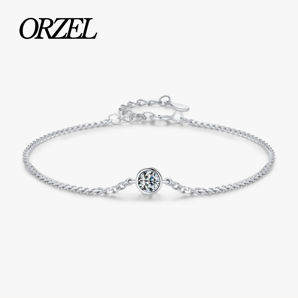 Bracelet serti lunette en argent 925 avec moissanite 0,25 ct.