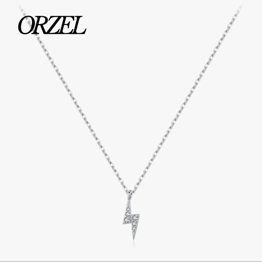 Collier éclair en argent 925 avec zircone – pendentif minimaliste.