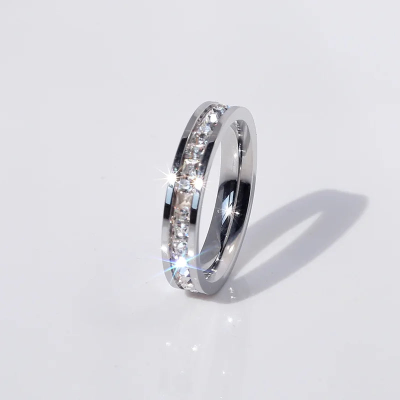 Bague de mariage en acier inoxydable avec Zircon blanc – 1 ou 2 rangées scintillantes.