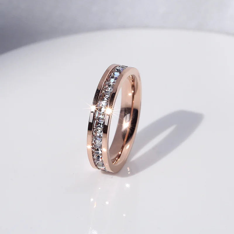 Bague de mariage en acier inoxydable avec Zircon blanc – 1 ou 2 rangées scintillantes.
